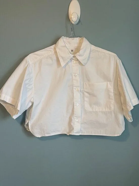 Banana Republic White Short Sleeve Button Down Cropped Shirt Size Small - Picture 2 of 6
